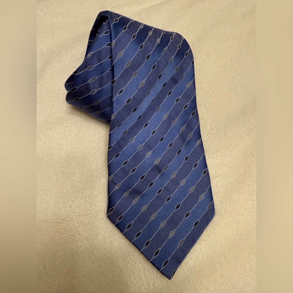 Calvin Klein Blue and Silver Geometric Tie